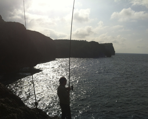Pesca en Asturias desde pedrero