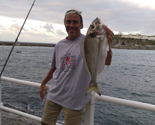 Pesca en Asturias desde playa